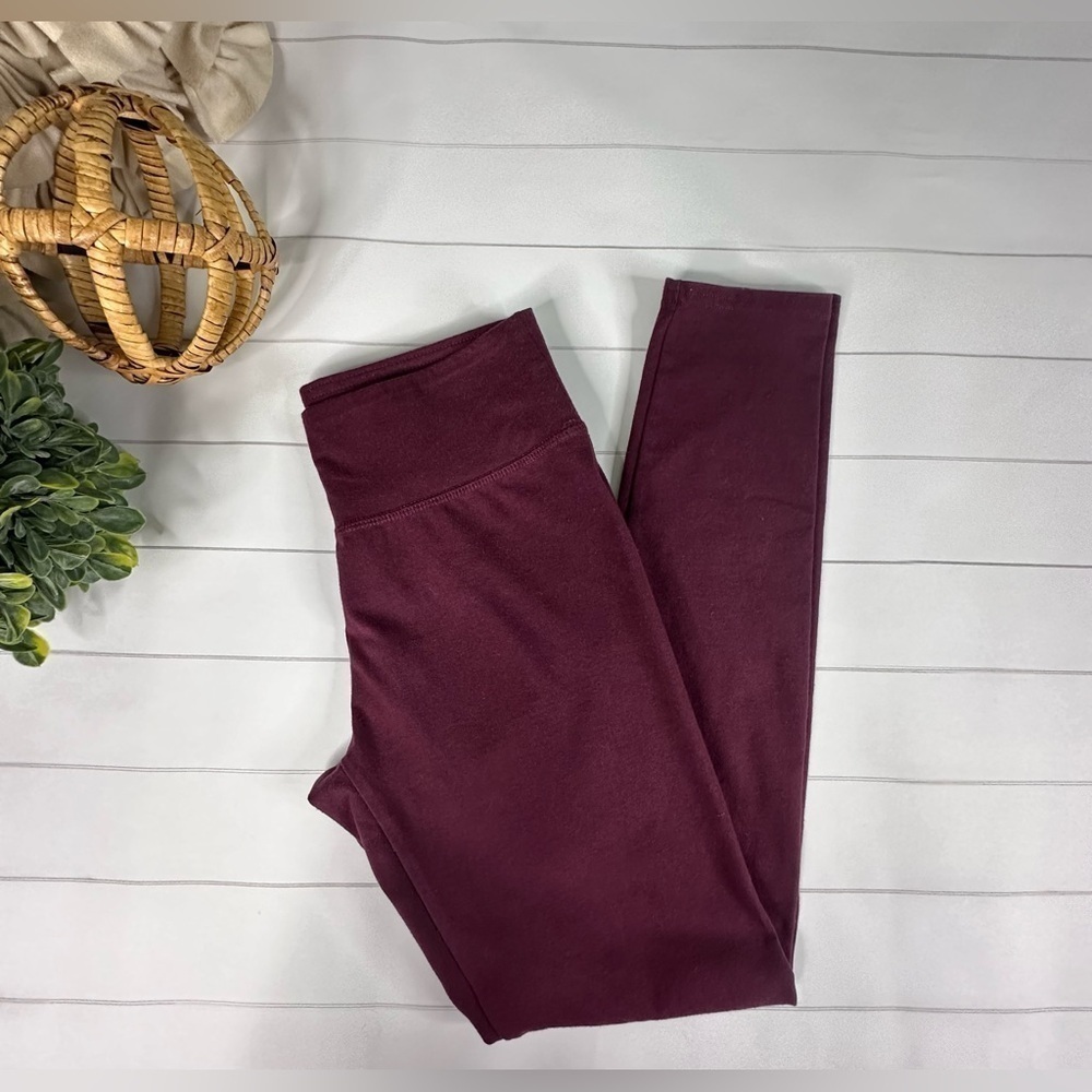 Aerie Chill Play Move Burgundy High Waisted Ankle Leggings Small RN54485
